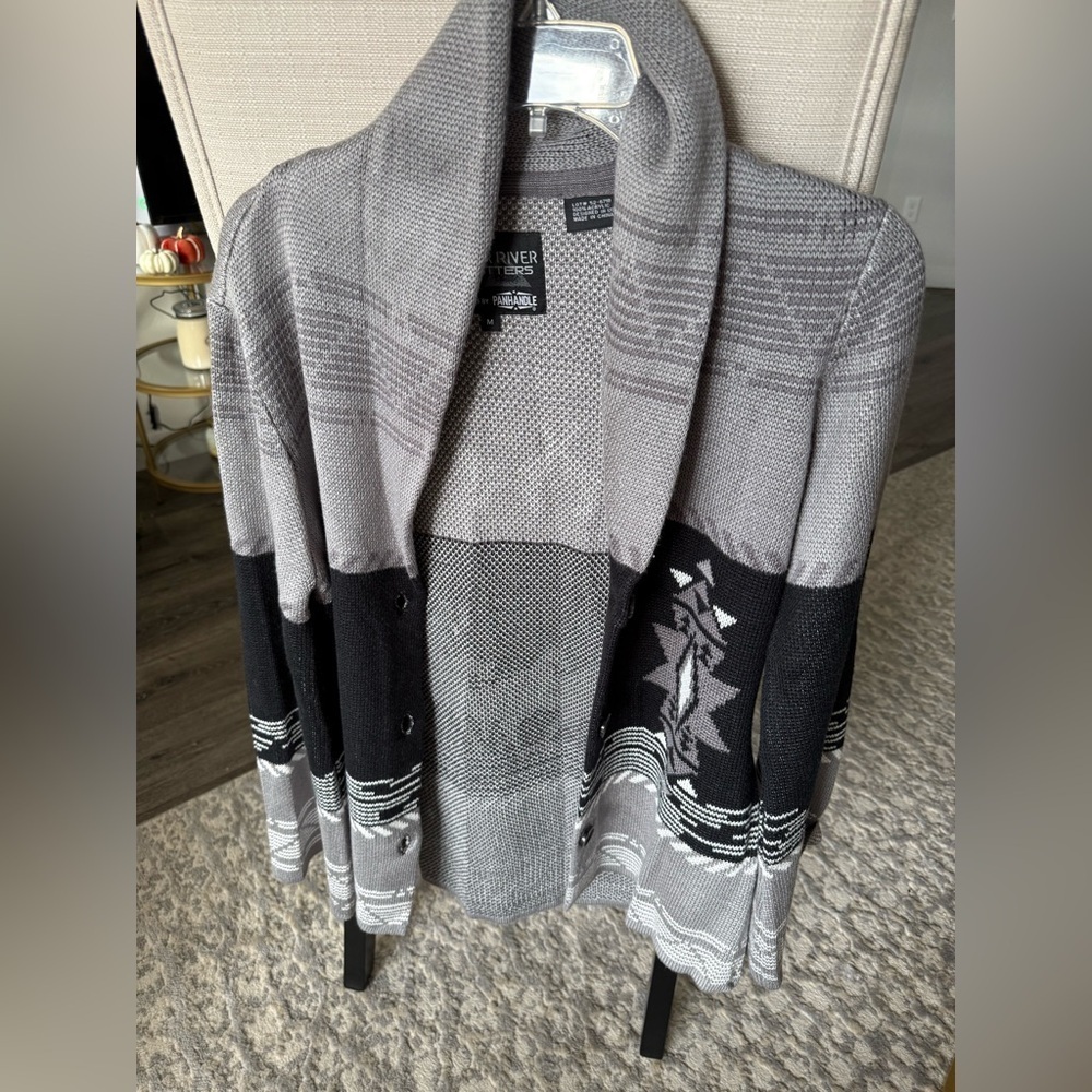 Powder River Outfitters by Panhandle Aztec Tribal Western Open Cardigan, Medium